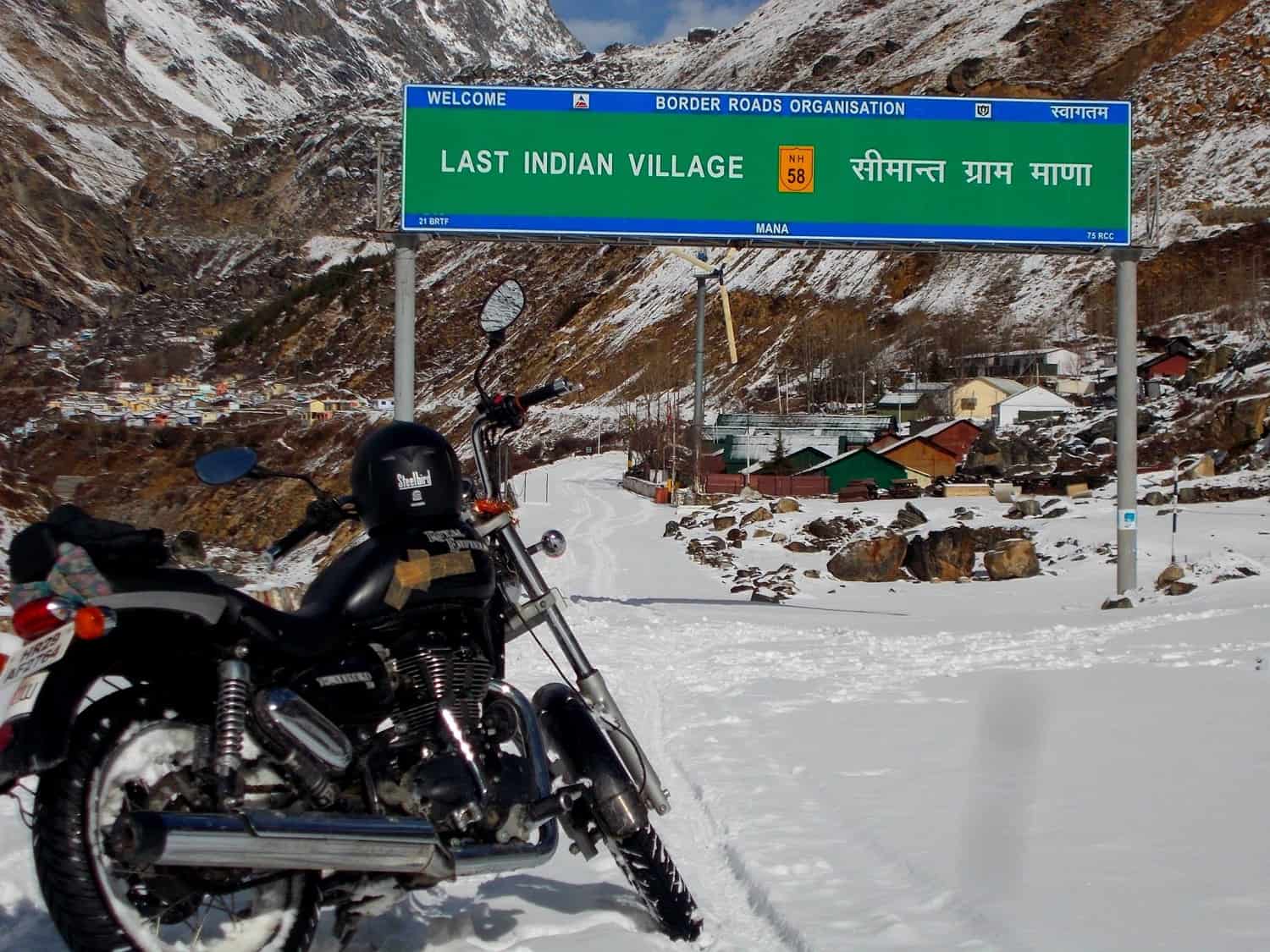 Road to Mana Pass or Dungri La - Top 13 Highest Motorable Passes or Roads in the world