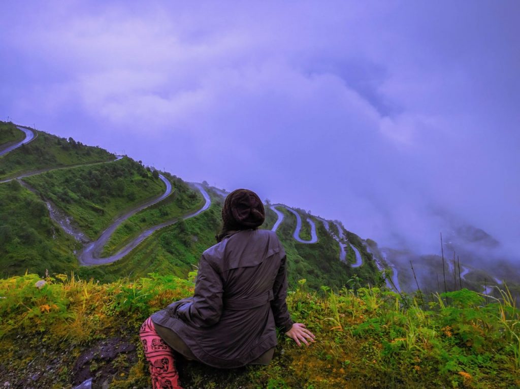 Zuluk Loops on the Silk Route