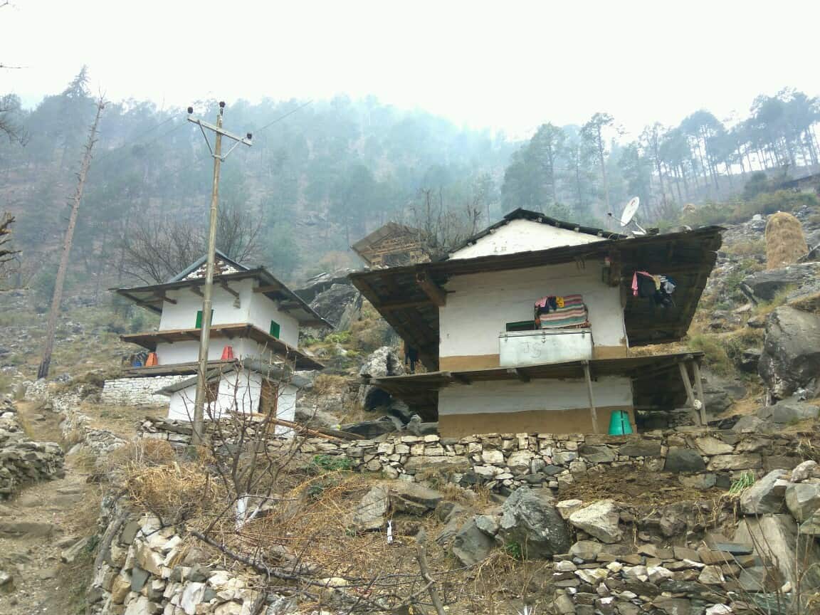 Wood and stone houses at Jibhi