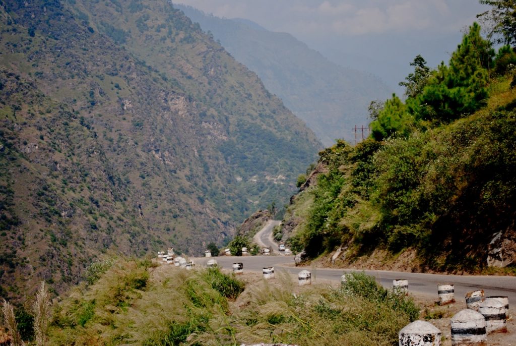 Roads on the way to Sarahan from Shimla