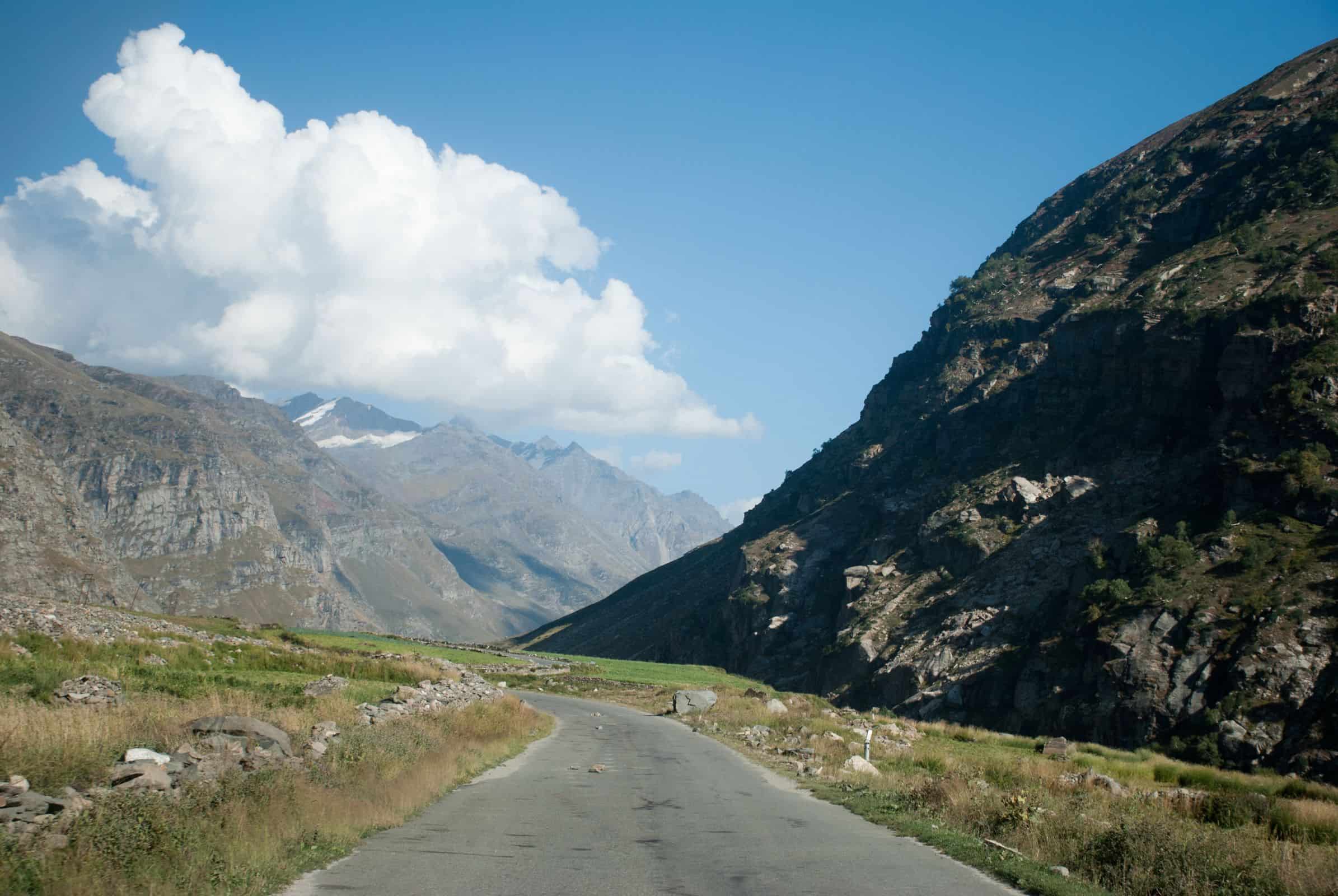 Manali-Leh highway road in Lahaul valley
