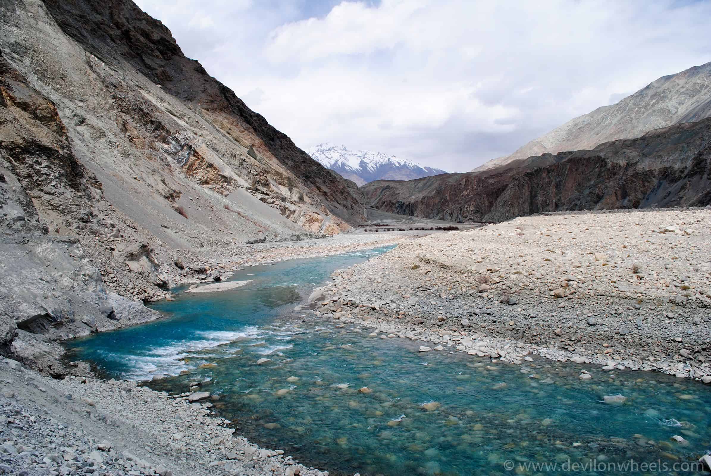 Road along Pangong Tso leading toward Merak and the eastern section of the lake
