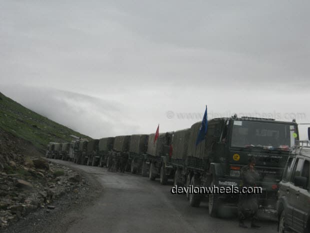 Army Convoy waiting at Rohtang Pass