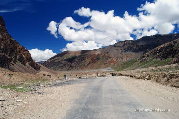 Views on Manali - Leh Highway after Baralacha La