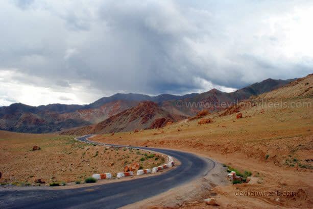 Views near Khardung La Frog in Leh - Ladakh