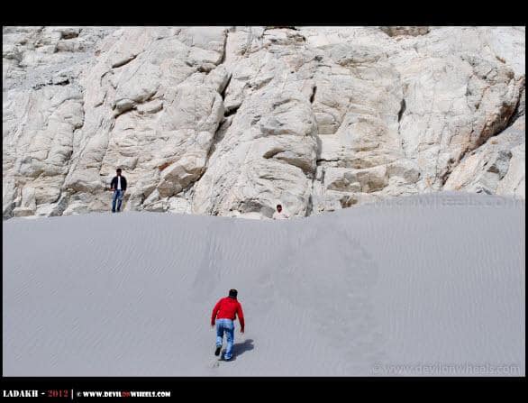 Dheeraj Sharma, Scaling a Sand Dune on Shyok Route