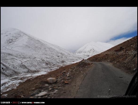 Snow on roads towards Khardung La Pass