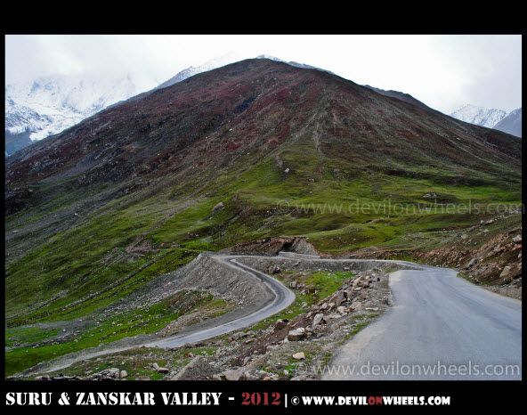 Curving its way into Minamarg on Srinagar - Kargil Highway