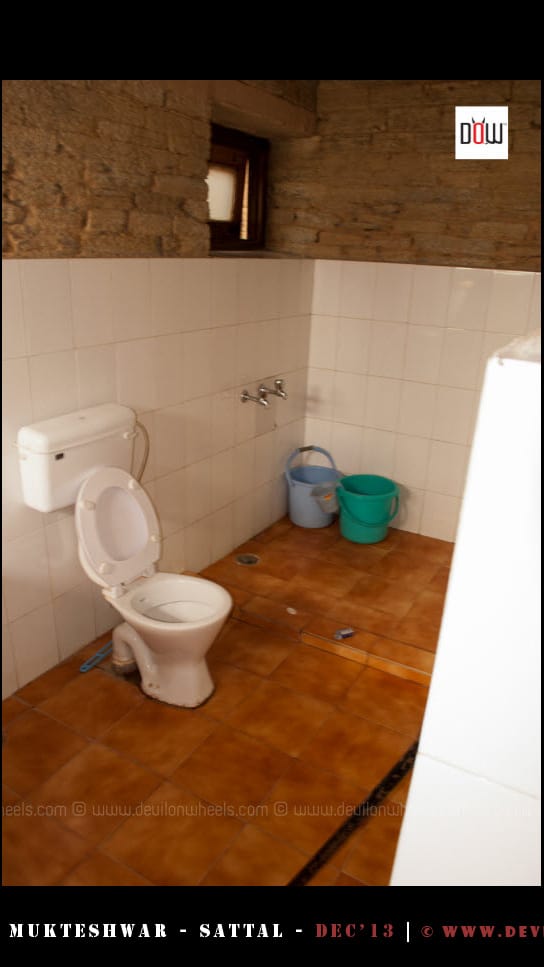 Washrooms at at Oak Chalet Resort - Mukteshwar