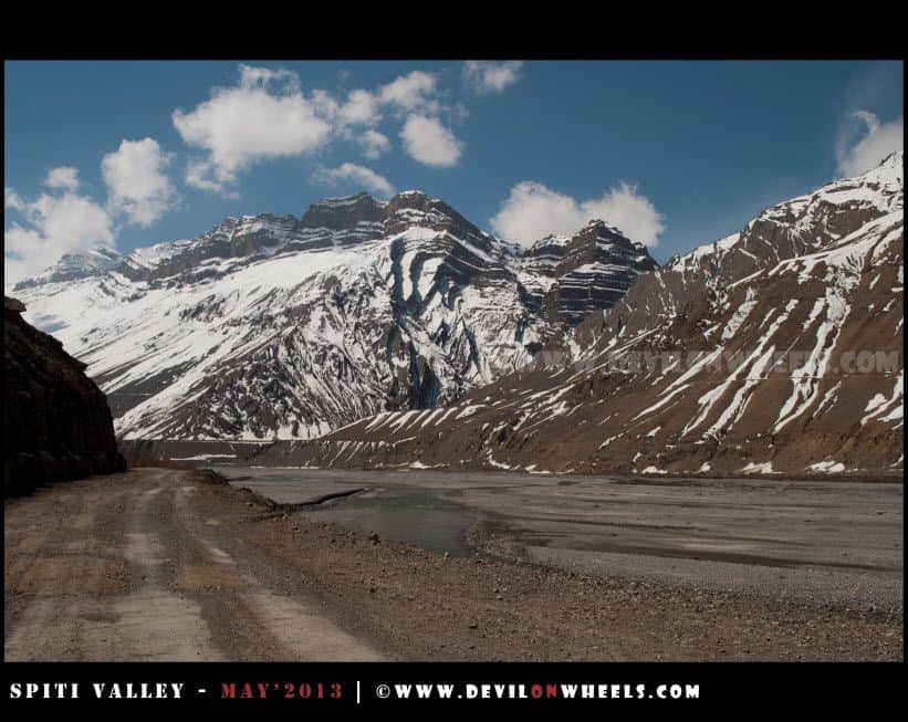 Yes, Spiti River flows besides the road from Tabo to Kaza drive
