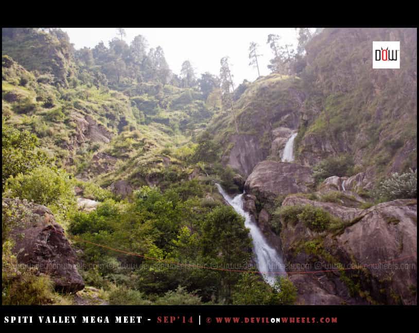 One of the little waterfall or water stream on the way to Kalpa